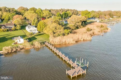 12498 Neale Sound Dr, COBB ISLAND, MD, 20625-3046 | Card Image
