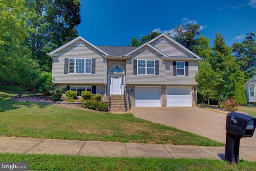 47 Stuart Ct, STRASBURG, VA, 22657-2864 | Card Image