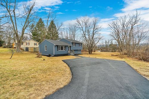 8 Sand Hill Rd, Gardiner, NY, 12525-5622 | Card Image