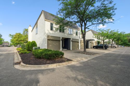 3653 Towndale Dr, Bloomington, MN, 55431-1045 | Card Image