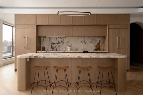 fourth-level-32 Rowanwood Ave, Toronto, ON, M4W1Y7 | Card Image