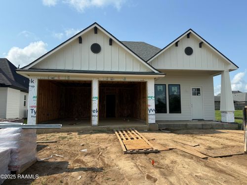 138 Lakes Edge Dr, Broussard, LA, 70518-7941 | Card Image