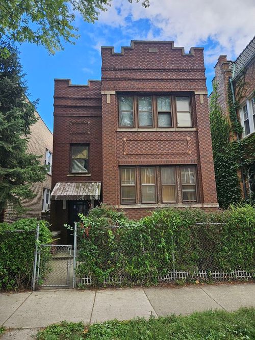 4915 N Troy St, Chicago, IL, 60625-7424 | Card Image