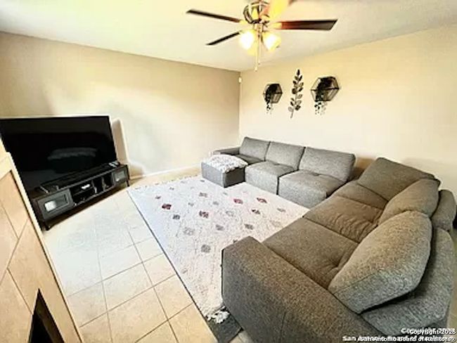 9906 Autumn Dawn, House other with 3 bedrooms, 3 bathrooms and null parking in Converse TX | Image 12