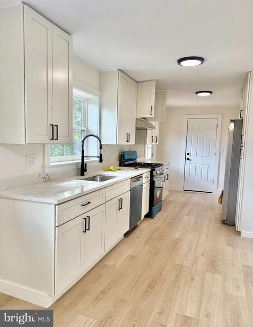 1821 E Main St, Millville, NJ, 08332-3513 | Card Image