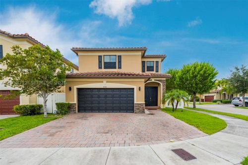8788 W 35th Ct, HIALEAH, FL, 33018-1876 | Card Image