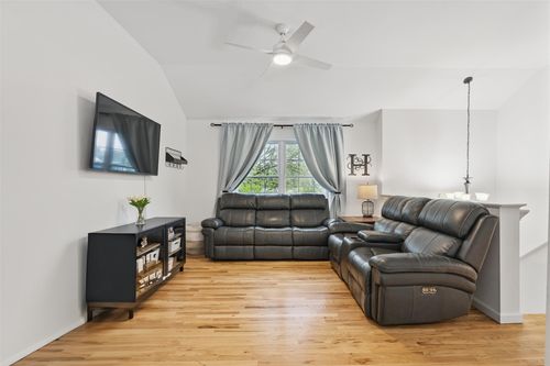 86 Gillespie St, Pine Bush, NY, 12566-6700 | Card Image