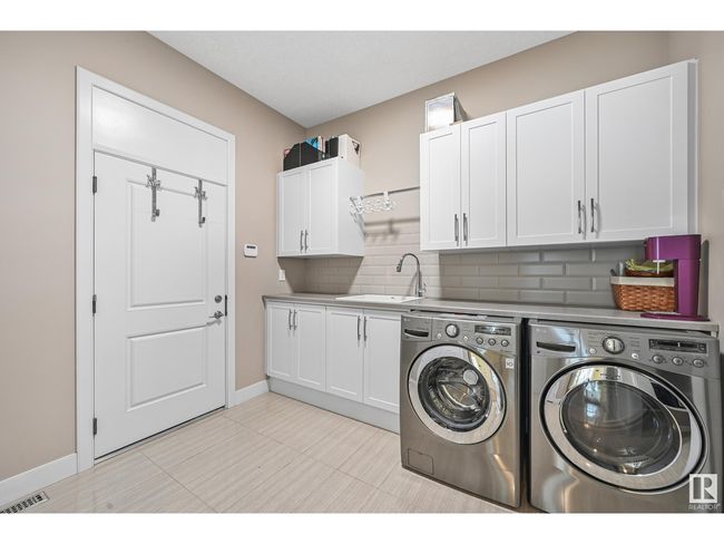 7570 May Common Nw, Home with 3 bedrooms, 3 bathrooms and 3 parking in Edmonton AB | Image 20
