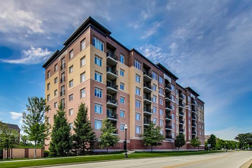 unit-701-1199 E Port Clinton Rd, Vernon Hills, IL, 60061-1252 | Card Image