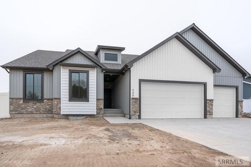 750 Boxwood Dr, Idaho Falls, ID, 83402-1238 | Card Image