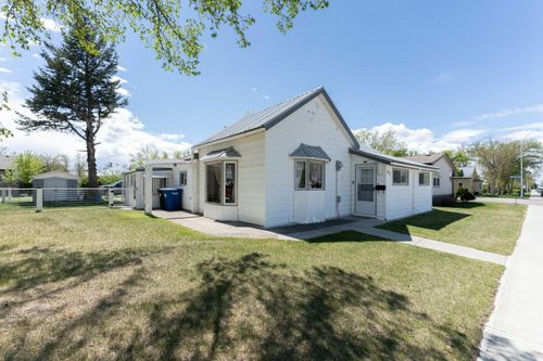 212 20 Street, Fort Macleod, AB, T0L0Z0 | Card Image