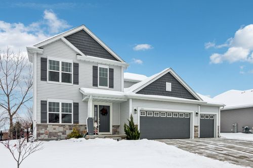 1311 Daisy Dr, West Bend, WI, 53090-2700 | Card Image