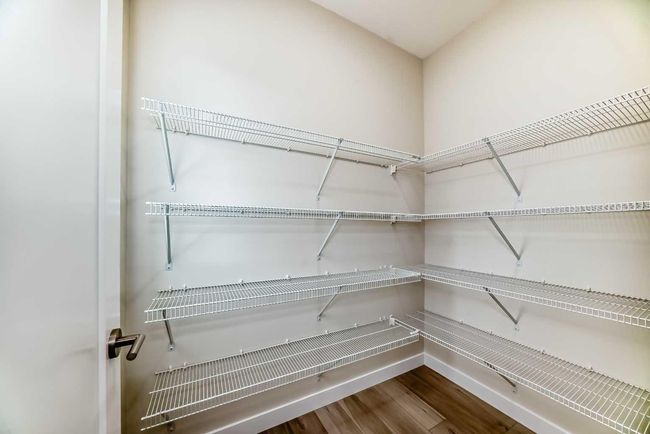 214 Shawnee Square Sw, Townhouse with 2 bedrooms, 3 bathrooms and 3 parking in Calgary AB | Image 18