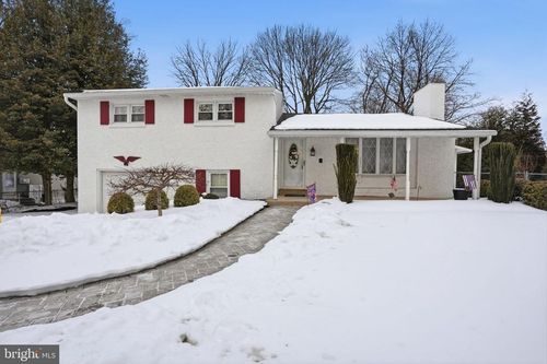 33 Henry Ave, FEASTERVILLE TREVOSE, PA, 19053-2321 | Card Image