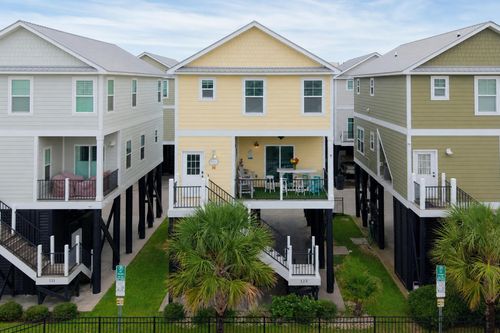 125 Garden City Retreat Dr, Murrells Inlet, SC, 29576-8099 | Card Image