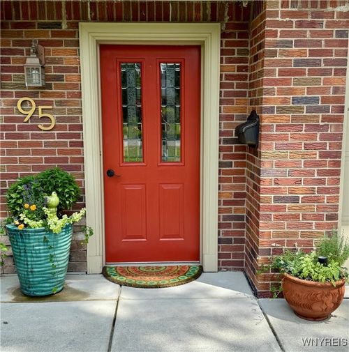 95 Tristan Ln, Amherst, NY, 14221-4438 | Card Image