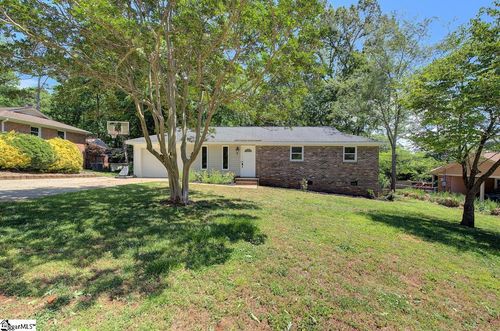 4 Darby Ct, Taylors, SC, 29687-2430 | Card Image