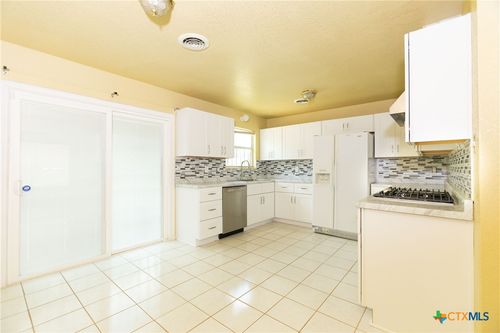 3003 Zephyr Rd, Killeen, TX, 76543-5130 | Card Image