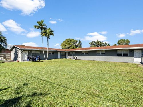 118 Phippen Waiters Rd, Dania Beach, FL, 33004-3543 | Card Image