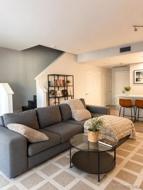 304-1501 India St, San Diego, CA, 92101 | Card Image
