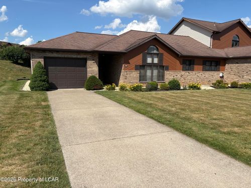 61 Countrywood Dr, Hanover Township, PA, 18706-5309 | Card Image