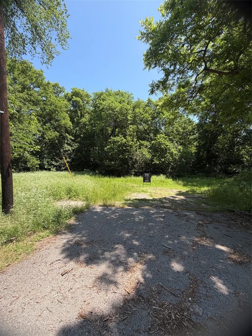 2140 Shellhorse Road, Dallas, TX, 75241 | Card Image