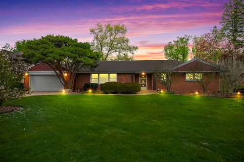 412 W Camp Mcdonald Rd, Prospect Heights, IL, 60070-1401 | Card Image