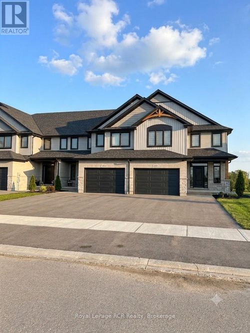 268 Schmidt Drive, Wellington North (Arthur), ON, N0G1A0 | Card Image
