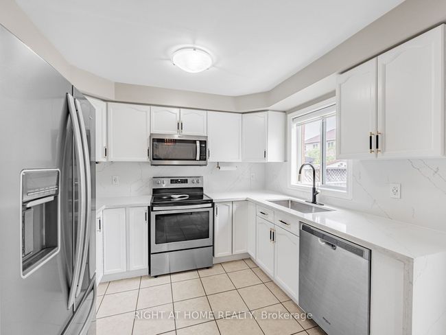 54 Roadmaster Lane, House attached with 4 bedrooms, 3 bathrooms and 2 parking in Brampton ON | Image 13
