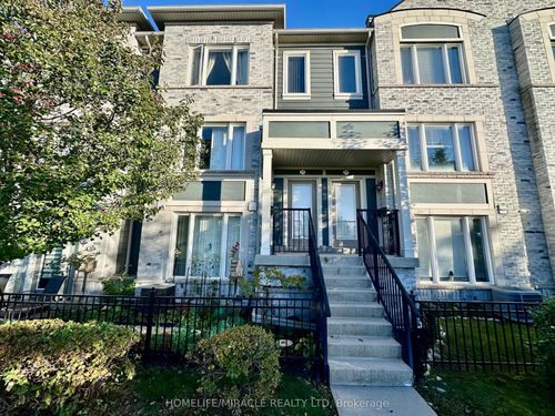 25-60 Fairwood Cir, Brampton, ON, L6R0Y6 | Card Image