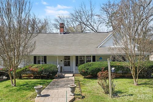 300 S Broome Street, Waxhaw, NC, 28173 | Card Image