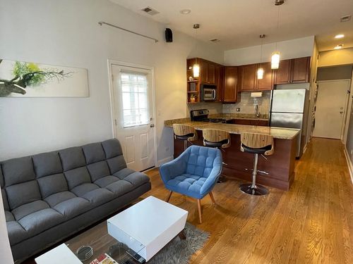 1r-2025 W Erie St, Chicago, IL, 60612-3285 | Card Image