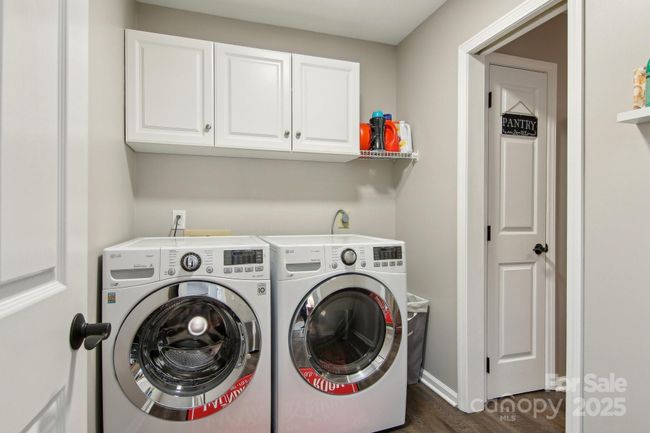Laundry Room | Image 19