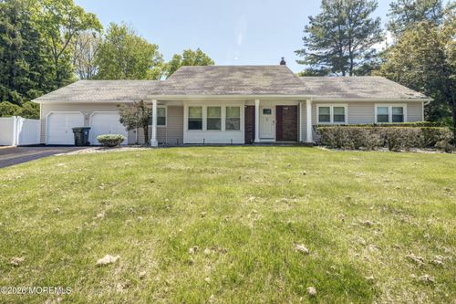 25 Mccue Rd, Morganville, NJ, 07751-1641 | Card Image