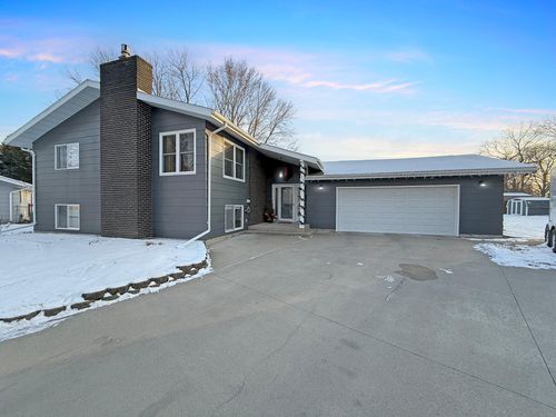 115 Orchard Circle, Montevideo, MN, 56265 | Card Image