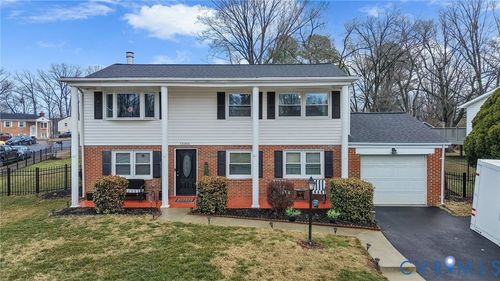 13203 Delaney Rd, Woodbridge, VA, 22193-4907 | Card Image
