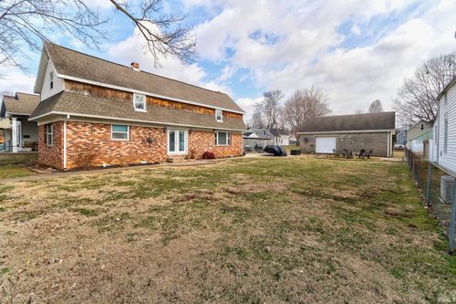 211 N Woods Ave, Evansville, IN, 47712-6415 | Card Image