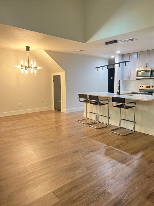 902-5840 Spring Valley Rd, Dallas, TX, 75254-3362 | Card Image