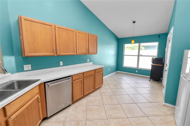 16804 Hawkridge Rd, House other with 4 bedrooms, 2 bathrooms and null parking in Lithia FL | Image 18