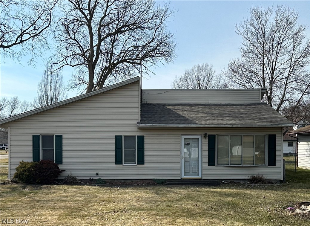 1649 Abbe Road S, For Sale in Elyria Zoocasa