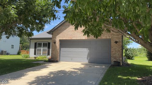 10946 Trailwood Dr, Fishers, IN, 46038-6524 | Card Image