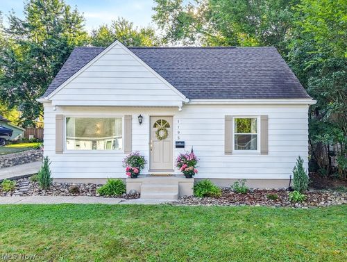 1195 Sawyer Ave, Akron, OH, 44310-1129 | Card Image
