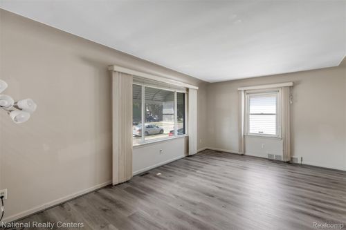 23018 Lambrecht Ave, Eastpointe, MI, 48021-1865 | Card Image