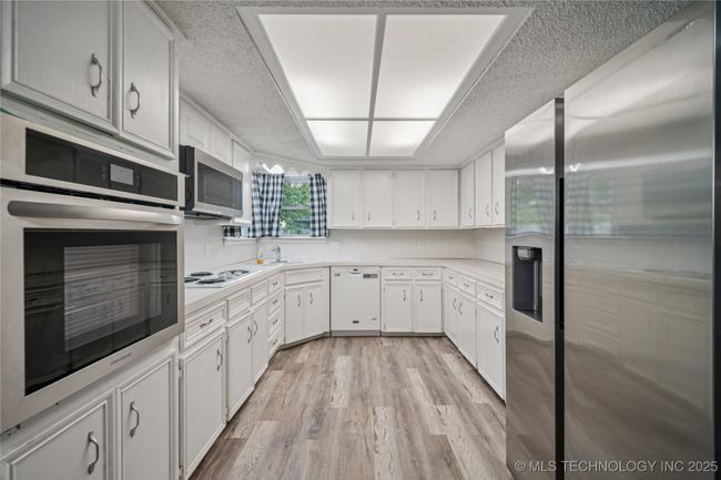 2208 W Louisville St, House other with 3 bedrooms, 2 bathrooms and null parking in Broken Arrow OK | Image 8