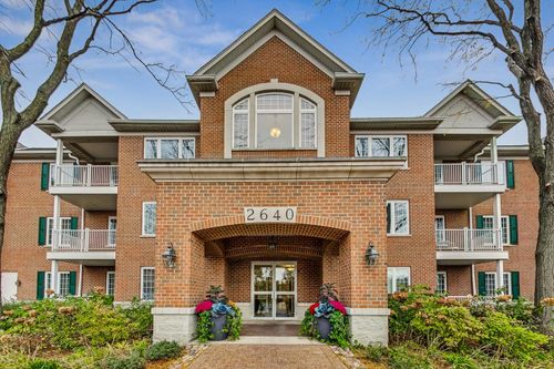 unit-110-2640 Summit Dr, Glenview, IL, 60025-7628 | Card Image