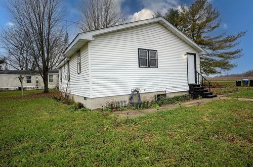 807 Third St, Beaverville, IL, 60912-2267 | Card Image