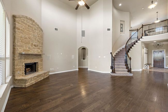 1100 Teravista Xing, House other with 5 bedrooms, 5 bathrooms and 2 parking in Georgetown TX | Image 8