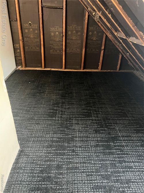 8607 Northlawn St, Detroit, MI, 48204-8216 | Card Image