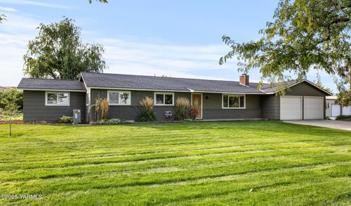 140 S Sprague Rd, Yakima, WA, 98908-9472 | Card Image