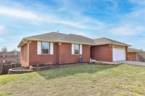 4024 W Falcon Dr, Battlefield, MO, 65619-9641 | Card Image